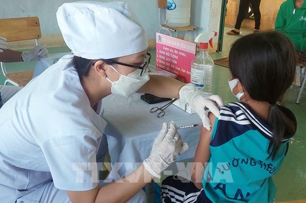 Thêm hơn 9.000 người mắc COVID-19 khỏi bệnh