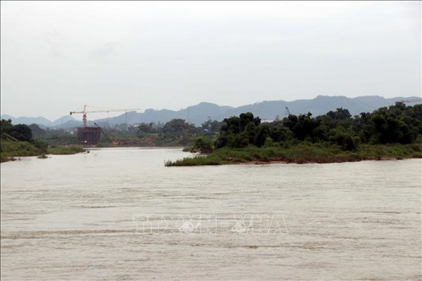 Xử phạt hơn 450 triệu đồng doanh nghiệp xả thải xuống sông Lô