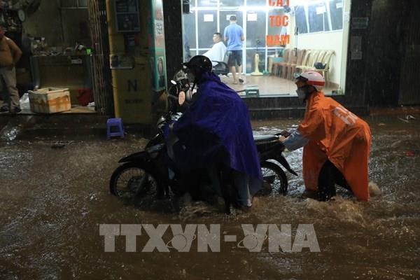 Dự báo thời tiết ngày mai: Cả nước mưa dông, cục bộ có mưa to