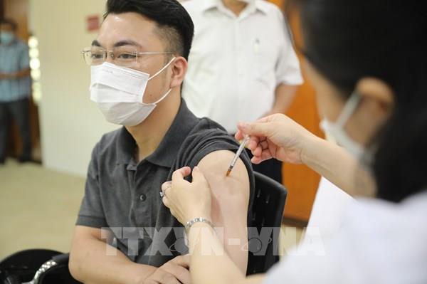 Số ca mắc COVID-19 tăng trở lại, Thủ tướng chỉ đạo đẩy nhanh tiêm vaccine