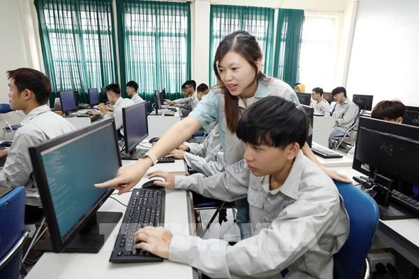 Quy định mới về chi ngân sách cho đào tạo công chức, viên chức