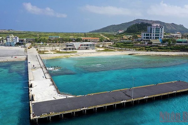 Quảng Ngãi khai thác thử nghiệm cảng Bến Đình ở Lý Sơn