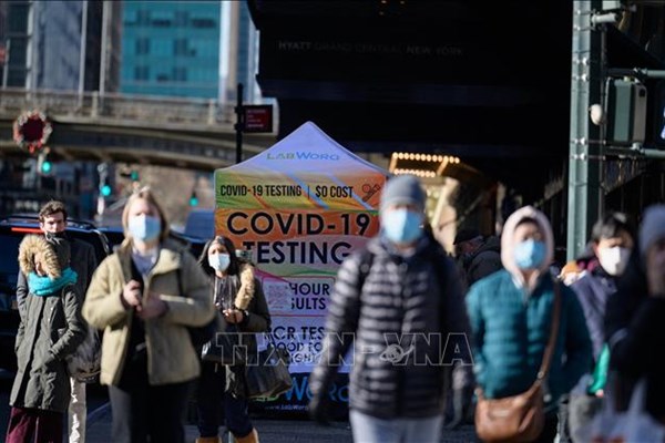 ​Mỹ: Bang California cân nhắc tái áp đặt quy định đeo khẩu trang bắt buộc