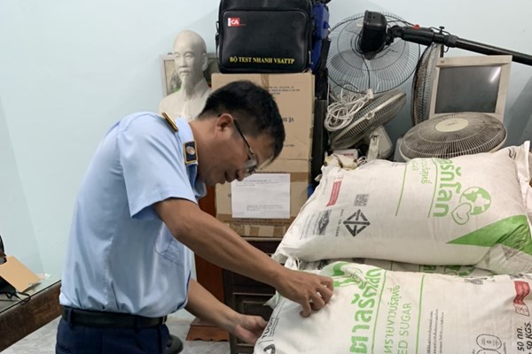 Khánh Hòa tịch thu 1 tấn đường cát trắng nhập lậu