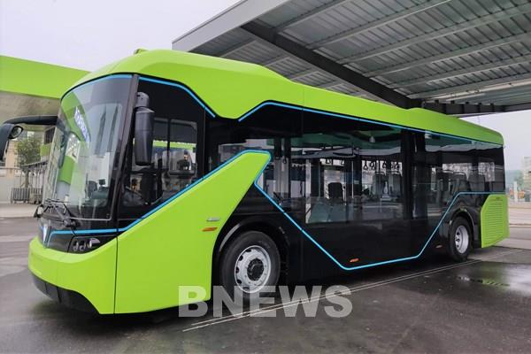 Bridgestone Việt Nam chính thức là nhà cung cấp lốp theo xe cho VinBus