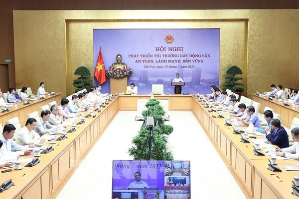 Mỗi dự án bất động sản đang gánh hơn 30 thủ tục    