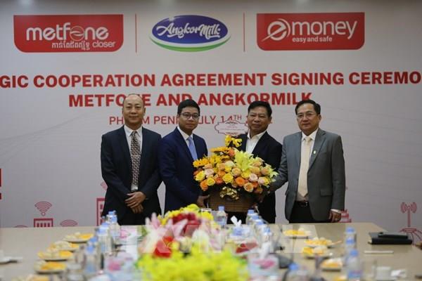 Doanh nghiệp Việt hợp tác phát triển dịch vụ viễn thông và thanh toán điện tử tại Campuchia