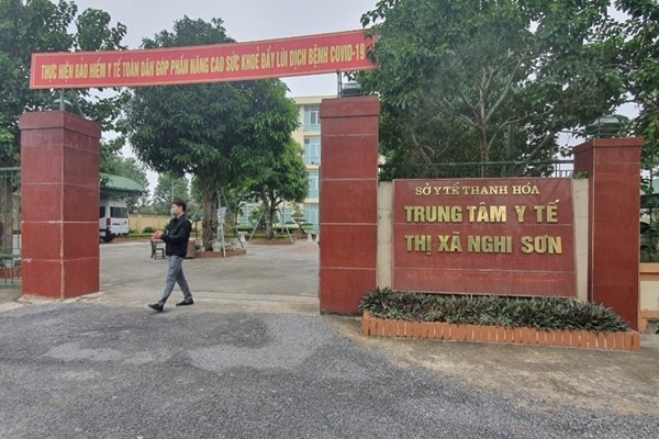 Thanh Hóa tìm cá nhân liên quan trong vụ gộp mẫu xét nghiệm PCR ở Trung tâm Y tế thị xã Nghi Sơn