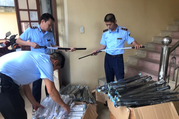 Tịch thu hơn 400 sản phẩm đồ chơi không rõ nguồn gốc xuất xứ