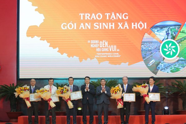 PV GAS tiếp tục chương trình xây dựng trường học tại vùng xa