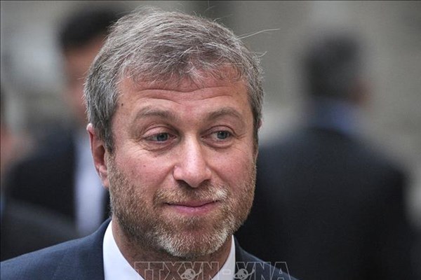 Tỷ phú Nga Abramovich đòi EU bồi thường 1 triệu USD 