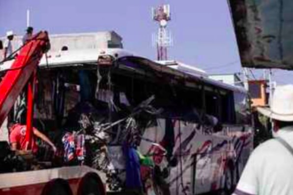 Ai Cập: Xe buýt đâm xe tải khiến ít nhất 22 người thiệt mạng