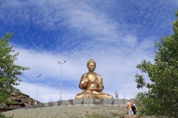  Độc đáo bức tượng phật cao nhất nước Nga