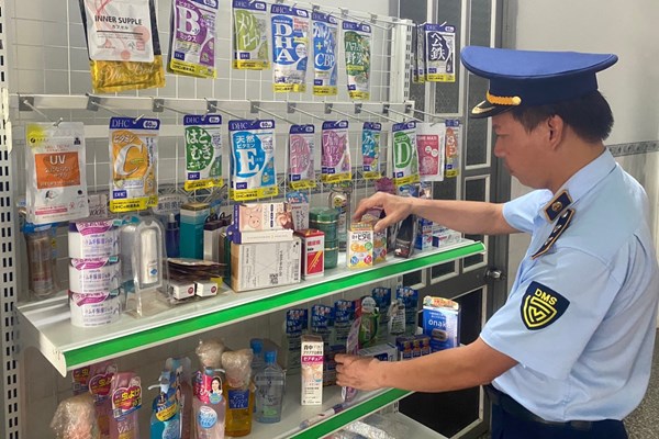 Phát hiện mô hình hàng hoá “xách tay” kinh doanh mỹ phẩm nhập lậu