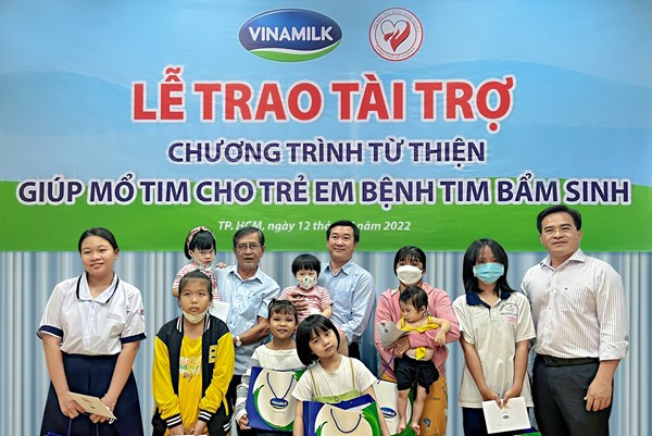 Vinamilk tiếp tục ủng hộ cho các bệnh nhi nghèo mổ tim
