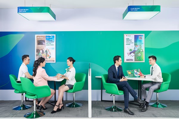 VPBank "bắt tay" Clever Group hỗ trợ doanh nghiệp số hóa không gian làm việc