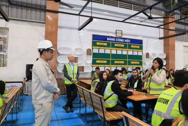 Thành lập quỹ học bổng cho sinh viên xuất sắc ngành logistics