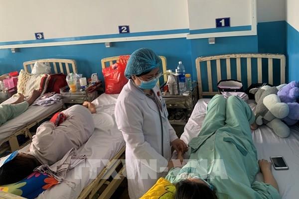 Tp Hồ Chí Minh: Cảnh báo nhiều bệnh nhi sốt xuất huyết nặng, tổn thương đa cơ quan