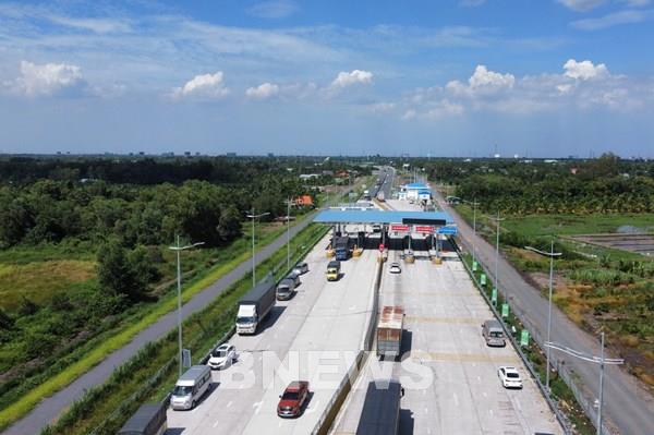 VETC cung cấp dịch vụ thu phí tự động không dừng cao tốc Trung Lương - Mỹ Thuận