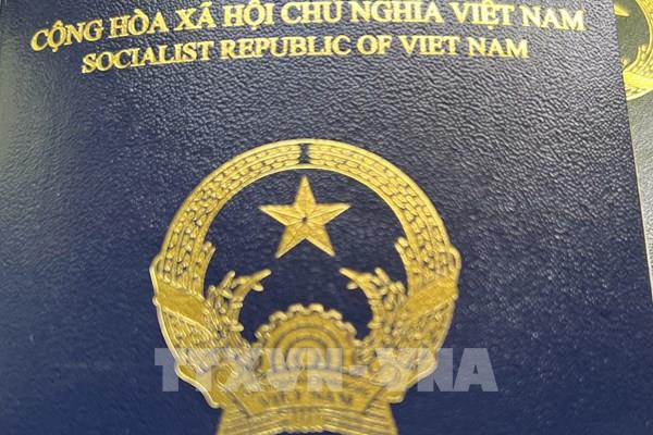 Đại sứ quán Tây Ban Nha không nhận đơn xin thị thực Schengen với hộ chiếu mẫu mới