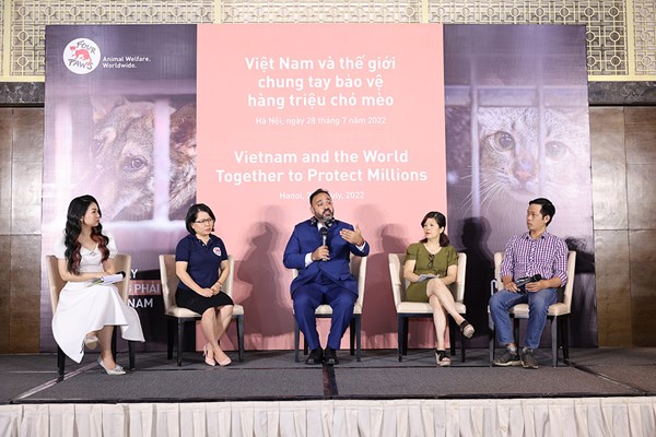 Kêu gọi chấm dứt nạn buôn bán thịt chó, mèo