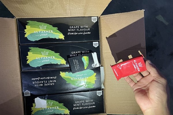 Phát hiện, thu giữ hơn 210.000 bao thuốc nghi vấn shisha