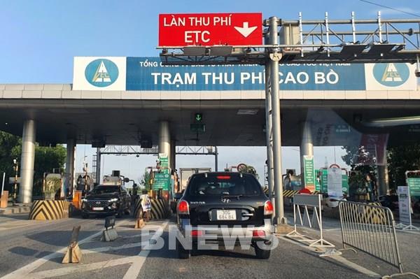 Chấm dứt tình trạng dán 2 thẻ thu phí ETC trên cùng một xe