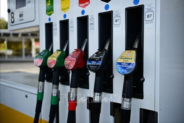Giá xăng dầu ở Đức đắt hơn ở tất cả các quốc gia EU khác