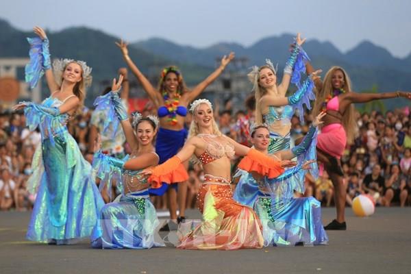 Rực rỡ sắc màu Lễ hội Carnival Hòa Bình năm 2022