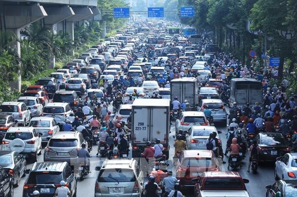 Hà Nội: Tắc đường giờ cao điểm tại nút giao Ngã Tư Sở - Nguyễn Trãi sáng đầu tuần