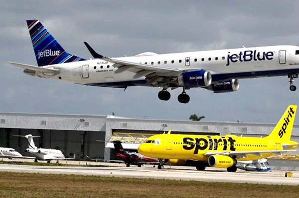 Spirit đồng ý nhận 3,8 tỷ USD để “về chung một nhà” với JetBlue