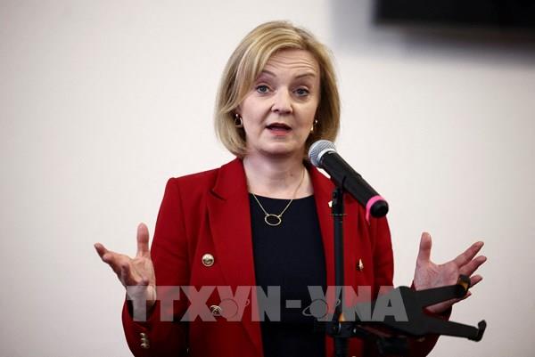 Ngoại trưởng Liz Truss dẫn trước sít sao trong cuộc đua ghế Thủ tướng Anh