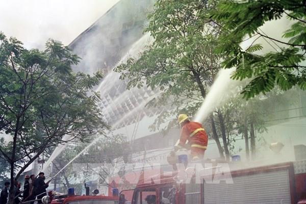 Để chặt đứt "điệp khúc buồn" nắng nóng kèm hỏa hoạn