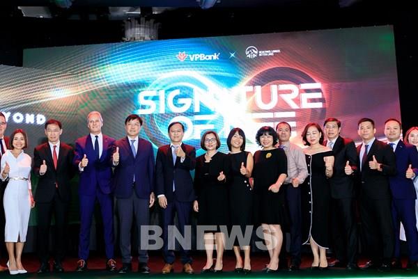 VPBank và AIA Việt Nam gia hạn thỏa thuận độc quyền phân phối bảo hiểm