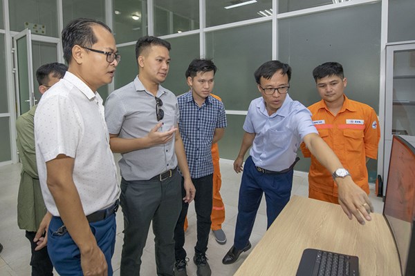 Chuyên gia Việt Nam - Lào chia sẻ kinh nghiệm vận hành công trình thủy điện