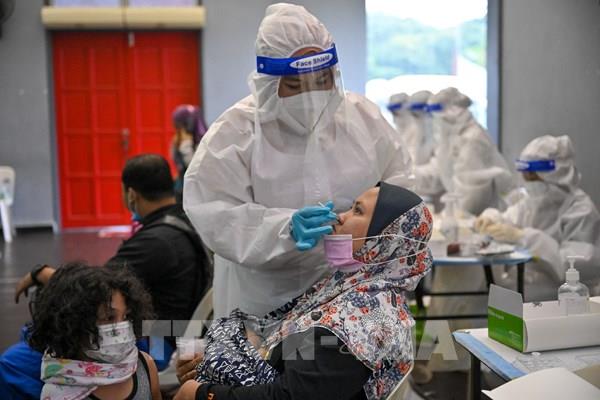 Cứ 8 người mắc COVID-19 lại có 1 người chịu các triệu chứng kéo dài