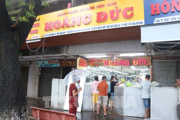 Khởi tố nguyên Đại úy Công an dùng súng cướp tiệm vàng