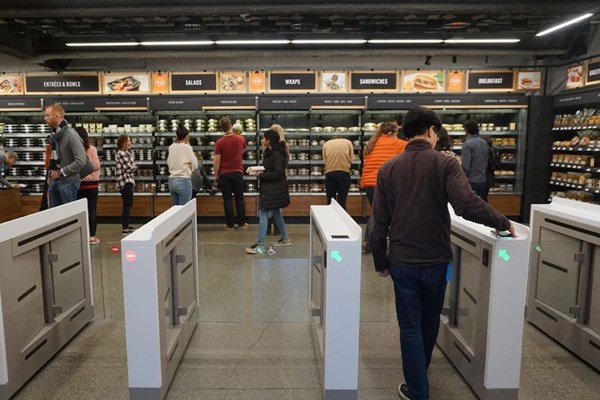 Công nghệ kỹ thuật số để giúp ngành bán lẻ vượt "bão giá"