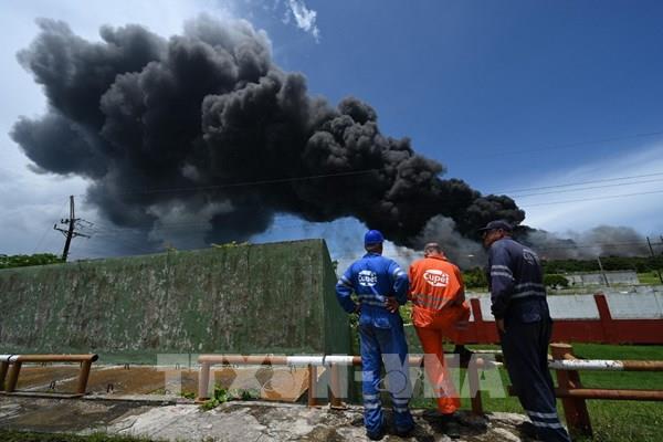 Vụ cháy kho dầu lớn nhất Cuba: Nước mưa tại khu vực đã có màu sắc khác