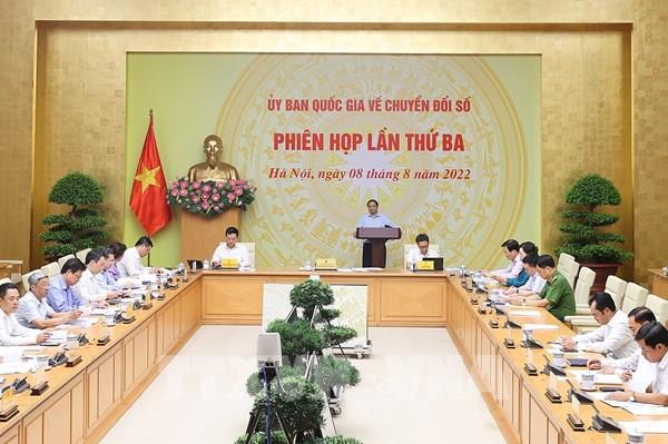 Thủ tướng: Không để hiện tượng dịch vụ công trực tuyến thì nhiều, nhưng người dân sử dụng ít