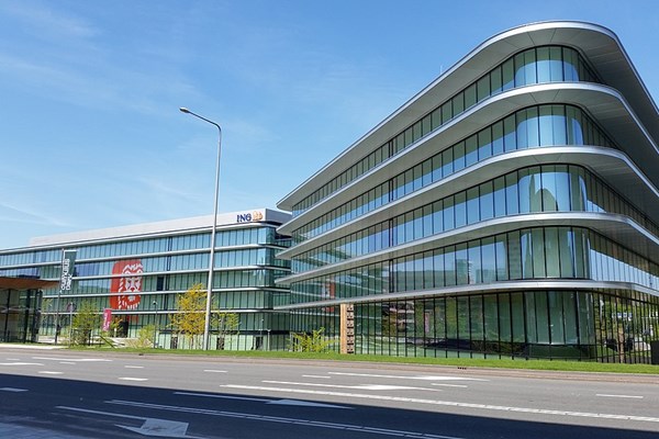 "Gã khổng lồ" ngân hàng ING của Hà Lan báo lợi nhuận sụt giảm