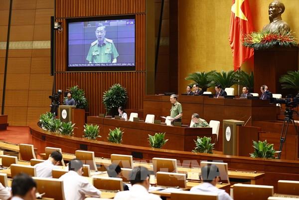 Tiếp tục trấn áp tội phạm "tín dụng đen", thúc đẩy tín dụng từ kênh chính thức