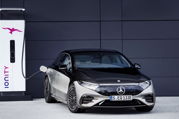 Hyundai Motor và Mercedes-Benz Hàn Quốc tự nguyện thu hồi xe bị lỗi