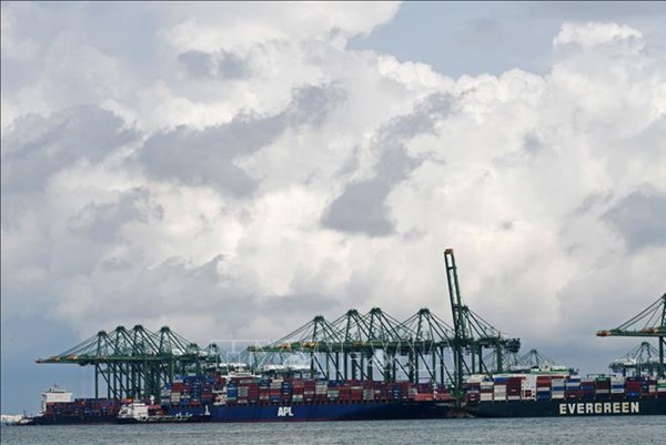 Triển vọng kinh tế Singapore khi nhu cầu toàn cầu giảm sút