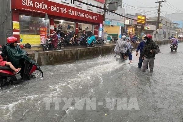 Dự báo thời tiết ngày 13/9: Tây Nguyên và Nam Bộ có mưa rào và dông vào chiều tối