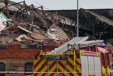 Một trong bốn nạn nhân ở khu nhà bị cháy tại Oldham, Manchester là công dân Việt Nam