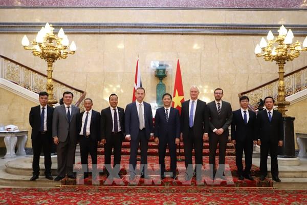 Thúc đẩy hợp tác Việt Nam - Anh trong chuyển đổi số và chuyển dịch xanh