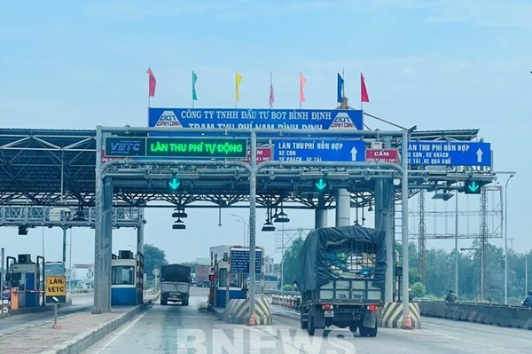 Sẽ đánh giá kỹ tác động trước khi thực hiện quy định dán thẻ ETC khi đăng kiểm