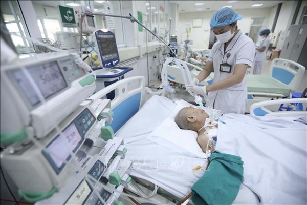 Kiểm tra việc cung ứng, sử dụng thuốc, vật tư y tế tại bệnh viện hạng đặc biệt