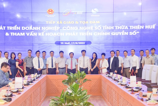 FPT hợp tác với Thừa Thiên - Huế phát triển y tế thông minh